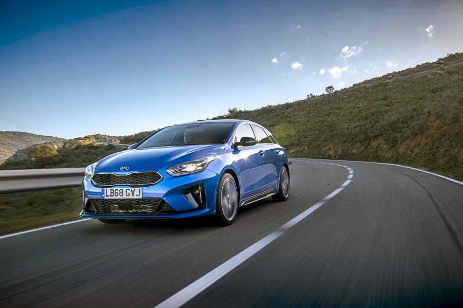  Kia ProCeed GT Line S 2019 года  (UK) (фото 33 из 41)